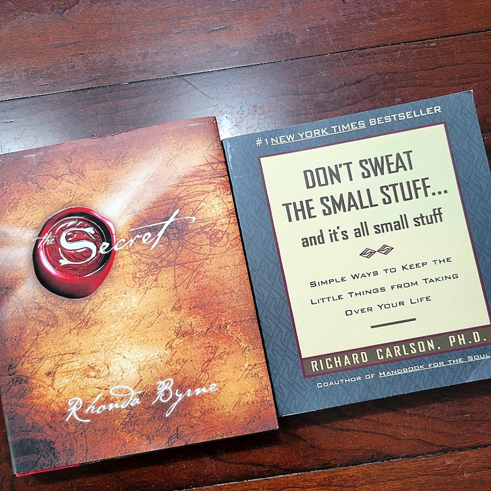🔹 2/$12 The Secret - Rhonda Byrne Don't Sweat the Small Stuff - Richard Carlson